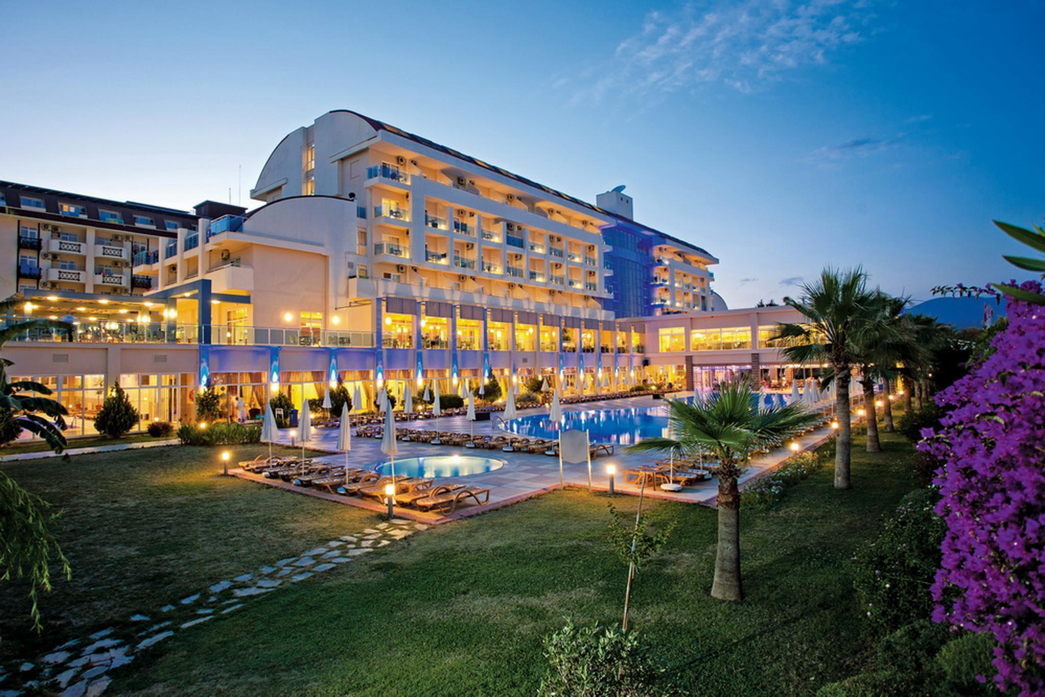 Titan Select Hotel كوناكلي المظهر الخارجي الصورة