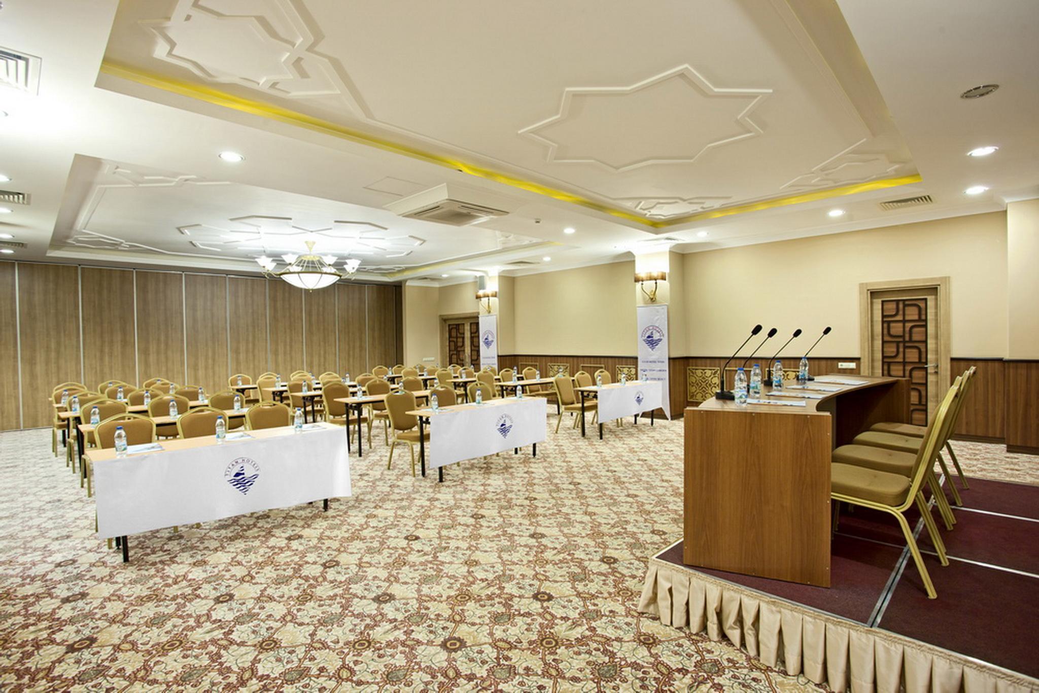 Titan Select Hotel كوناكلي المظهر الخارجي الصورة
